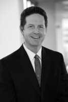 Douglas Davis Headshot