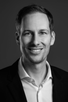 Nils Schanz Headshot